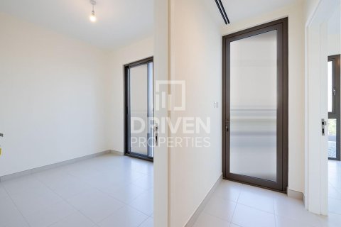4 bedrooms Villa in EMAAR South, UAE No. 207493 6