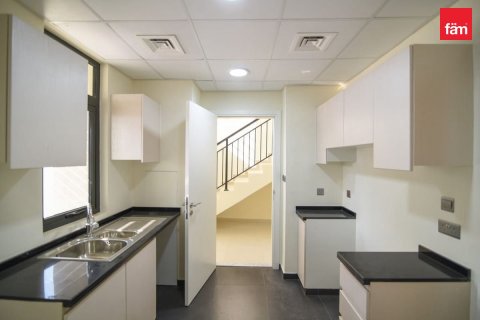 3 bedrooms Townhouse in Dubai, UAE No. 210926 9