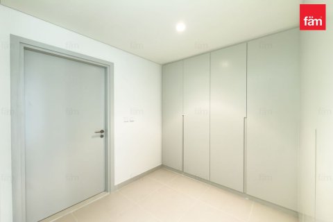 3 bedrooms Apartment in Dubai, UAE No. 216097 6