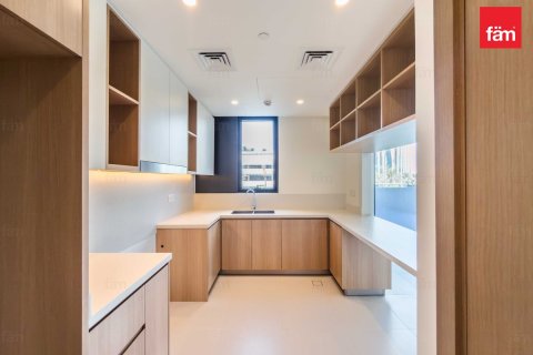 3 bedrooms Apartment in Dubai, UAE No. 213234 3