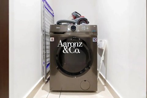 Apartment de 2 dormitorios en Business Bay, UAE No. 167042 8