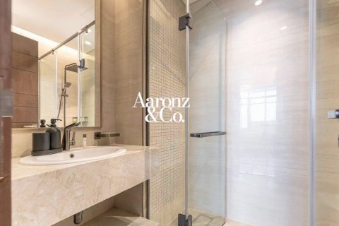 Apartment de 2 dormitorios en Business Bay, UAE No. 167042 9