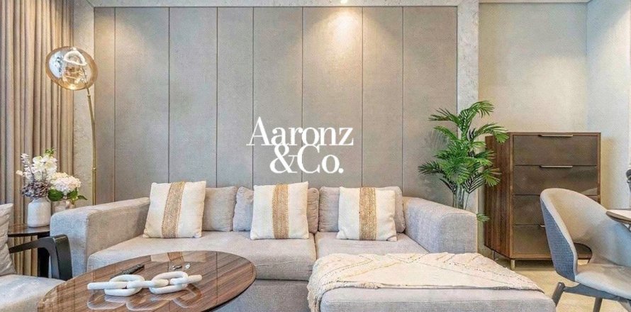 Apartment de 2 dormitorios en Business Bay, UAE No. 167042