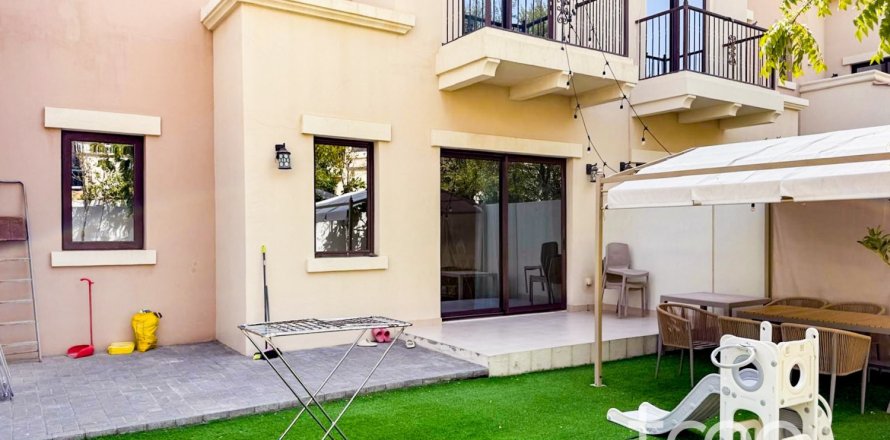 Villa de 3 dormitorios en Reem, UAE No. 206220