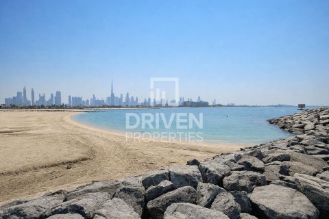 Land de 2427.74m² en Jumeirah, UAE No. 222942 4