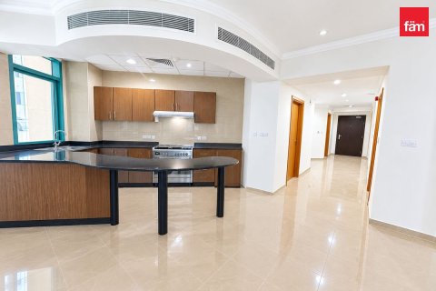 Квартира с 2 спальнями в Дубай Марина, ОАЭ №203084 10
