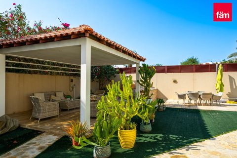Villa de 5 dormitorios en Dubai, UAE No. 215798 20