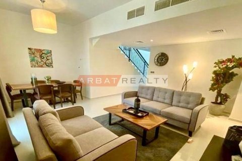 Villa de 3 dormitorios en Dubai, UAE No. 217325
