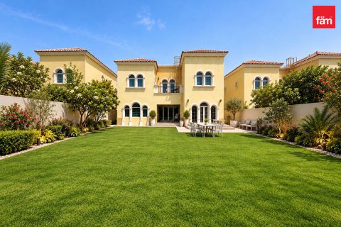 Villa de 3 chambres à Dubai, UAE No. 215568