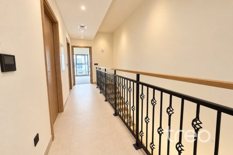 4 bedrooms Townhouse in Damac Lagoons, UAE No. 220902 8
