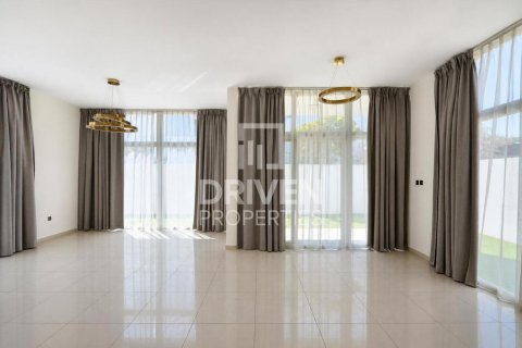6 bedrooms Villa in Dubai, UAE No. 212695 3