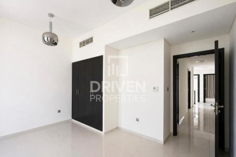 6 bedrooms Villa in Dubai, UAE No. 212695 16