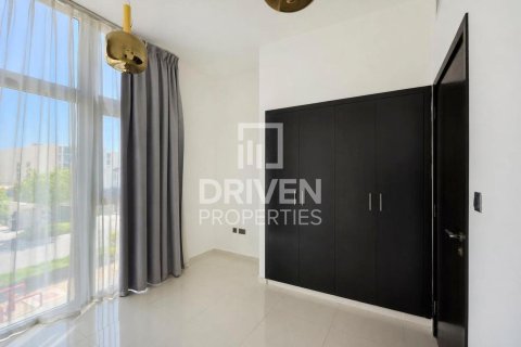 6 bedrooms Villa in Dubai, UAE No. 212695 13