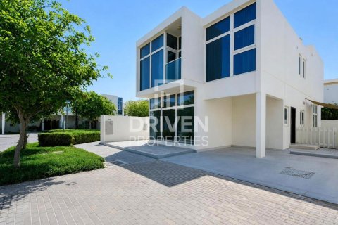 6 bedrooms Villa in Dubai, UAE No. 212695 24