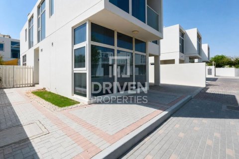 6 bedrooms Villa in Dubai, UAE No. 212695 25