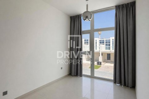 6 bedrooms Villa in Dubai, UAE No. 212695 14