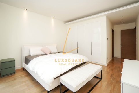2 bedrooms Apartment in Al Wasl, UAE No. 220207 19