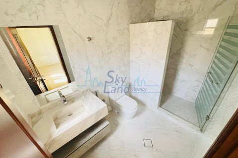 Villa de 5 dormitorios en Jumeirah, UAE No. 125079 12