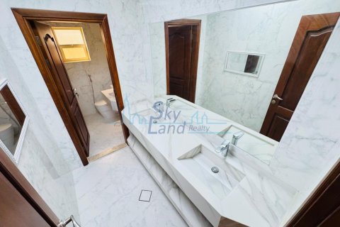 Villa de 5 dormitorios en Jumeirah, UAE No. 125079 14
