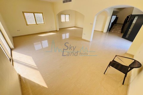 Villa de 5 dormitorios en Jumeirah, UAE No. 125079 9