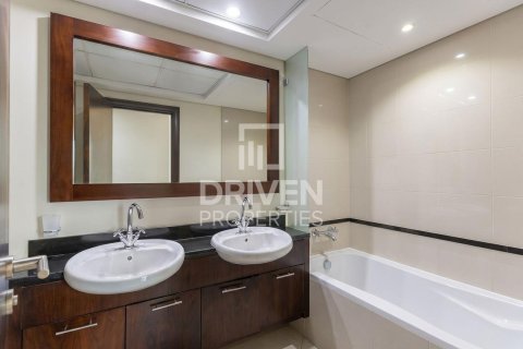 2 bedrooms Apartment in Golf Towers, UAE No. 212892 13