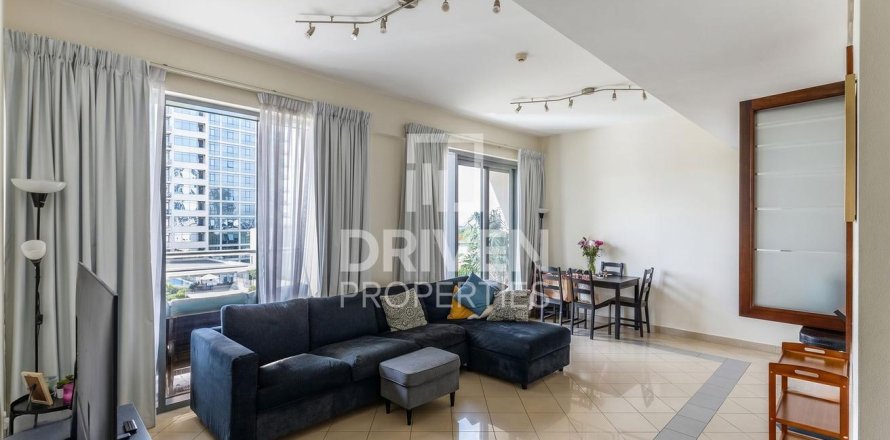 2 bedrooms Apartment in Golf Towers, UAE No. 212892