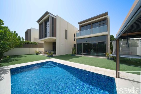 Villa de 4 dormitorios en Golf Place, UAE No. 222598 3