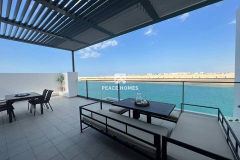 5 bedrooms Villa in Sharjah Waterfront City, UAE No. 16106 3