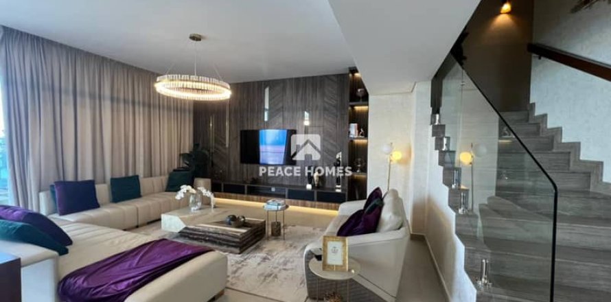5 bedrooms Villa in Sharjah Waterfront City, UAE No. 16106