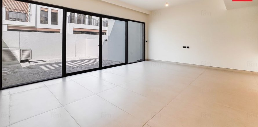 Villa de 3 dormitorios en Dubai, UAE No. 223851