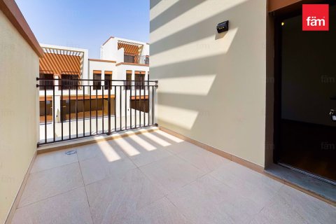 Villa de 3 dormitorios en Dubai, UAE No. 223851 9