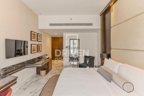 Studio Apartment in Dubai Marina, UAE No. 211275