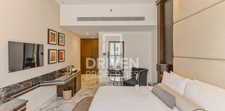 Studio Apartment in Dubai Marina, UAE No. 211275