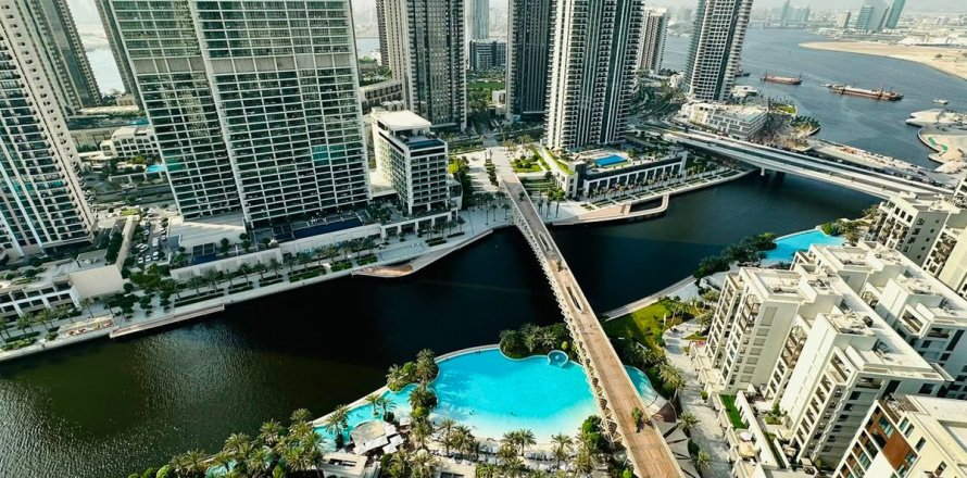 Appartement de 2 chambres à Dubai, UAE No. 222153