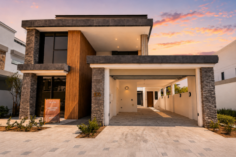 Villa de 5 dormitorios en Tilal Al Ghaf, UAE No. 196672