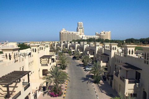 Townhouse de 4 chambres à Ras Al Khaimah, UAE No. 183712 11