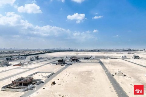 915m² Land in Dubai, UAE No. 140489