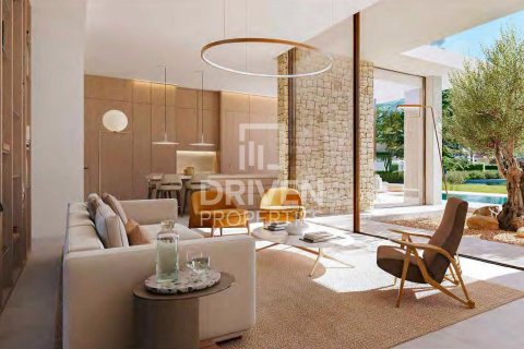 5 bedrooms Villa in Dubai, UAE No. 221066 16