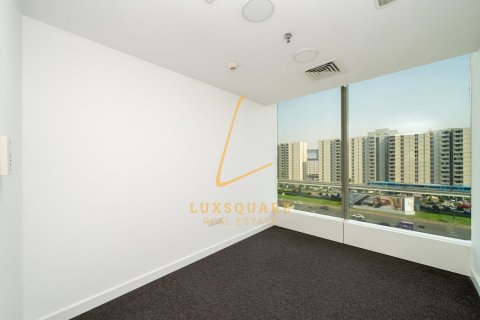 393m² Office in Sheikh Zayed Road, UAE No. 220199 5