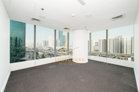 393m² Office in Sheikh Zayed Road, UAE No. 220199
