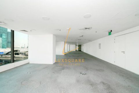 393m² Office in Sheikh Zayed Road, UAE No. 220199 13