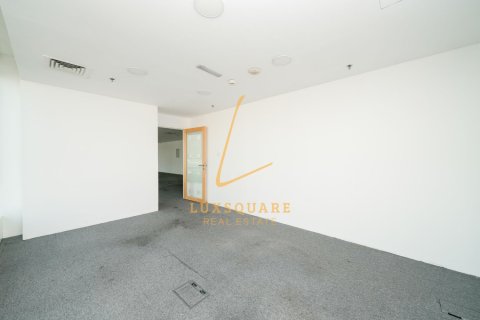 393m² Office in Sheikh Zayed Road, UAE No. 220199 14