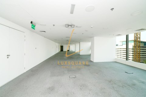393m² Office in Sheikh Zayed Road, UAE No. 220199 7