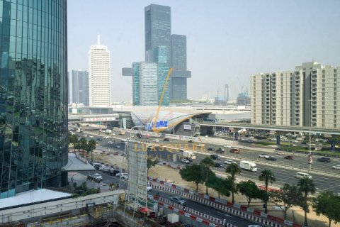393m² Office in Sheikh Zayed Road, UAE No. 220199 16