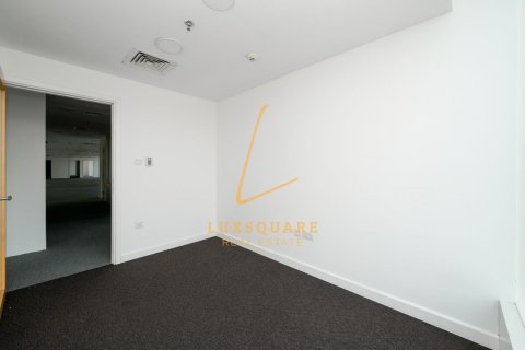 393m² Office in Sheikh Zayed Road, UAE No. 220199 30