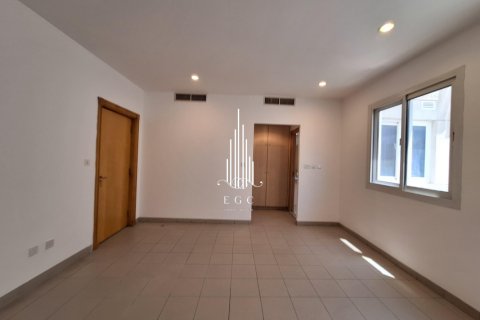 Villa de 7 dormitorios en Abu Dhabi, UAE No. 20810 22