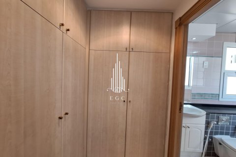 Villa de 7 dormitorios en Abu Dhabi, UAE No. 20810 21