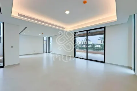 Villa de 4 dormitorios en Al Warsan, UAE No. 160382 4