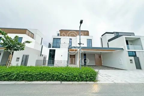 4 bedrooms Villa in Al Warsan, UAE No. 160382