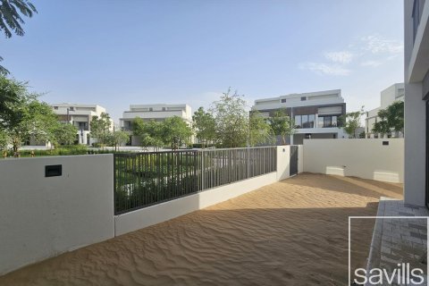Вилла с 4 спальнями в Tilal Al Ghaf, ОАЭ №206012 9